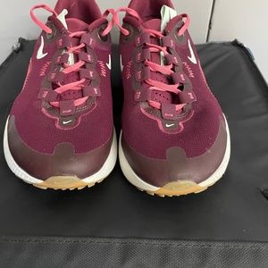Nike React Escape Run Women's Shoe Size 8 Dark Beetroot Style CV3817 603